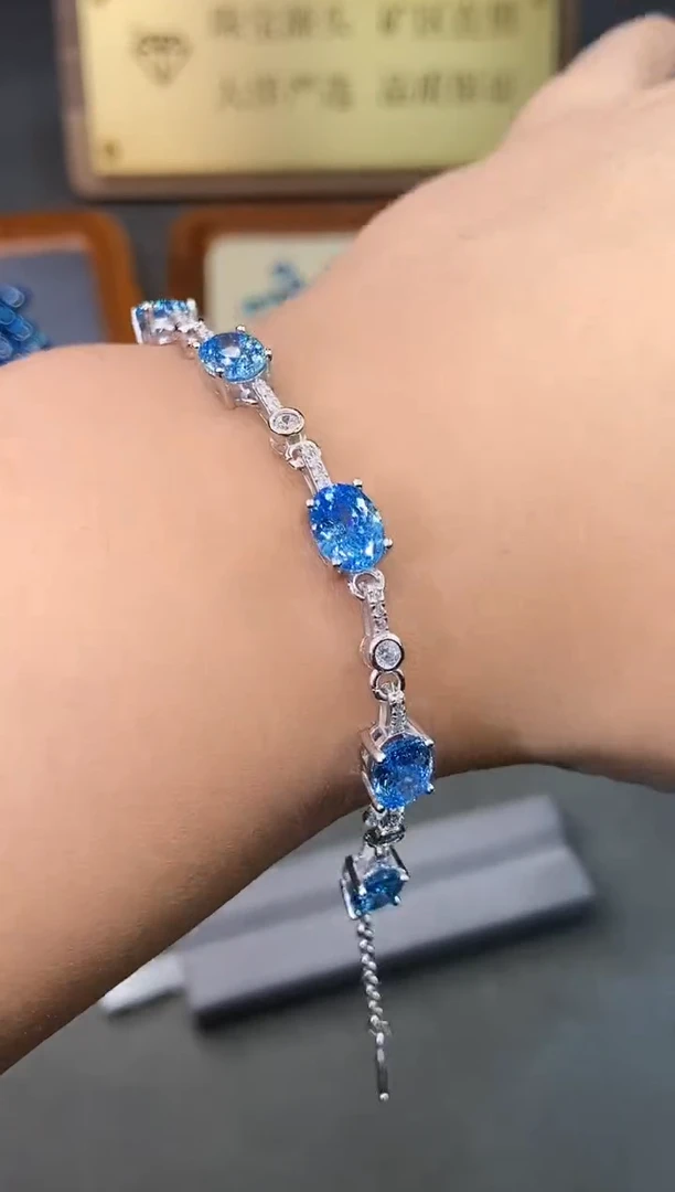 银S925镶嵌手链海蓝宝石.........