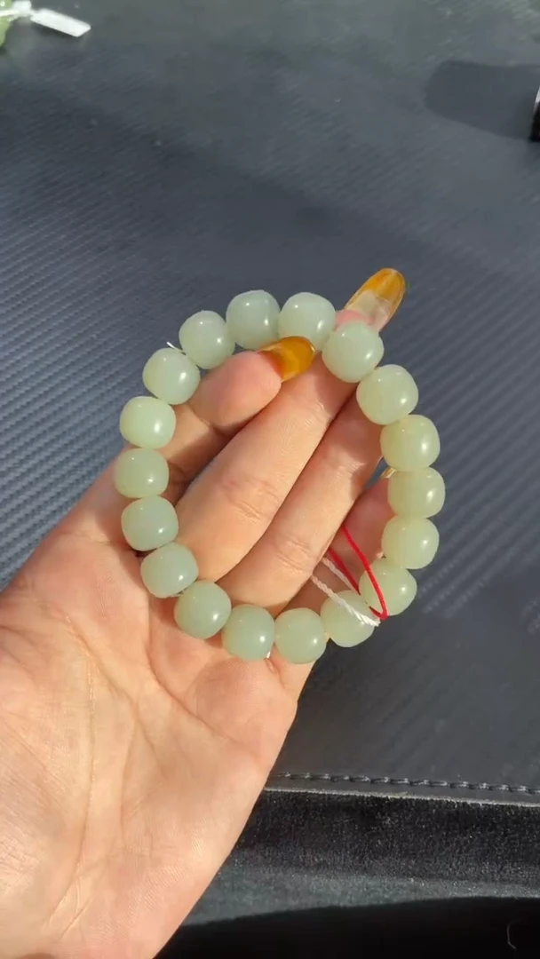 未镶嵌手链和田玉（青白玉）且末近矿卡12老型手串微色差货头