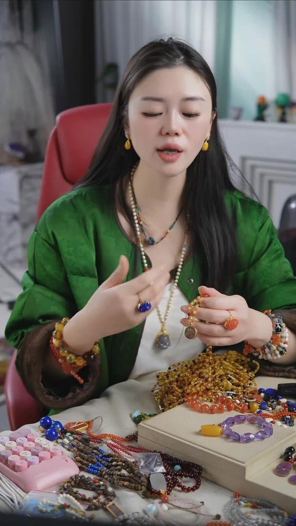 【闪购商品】琥珀颈饰合金琥珀项链