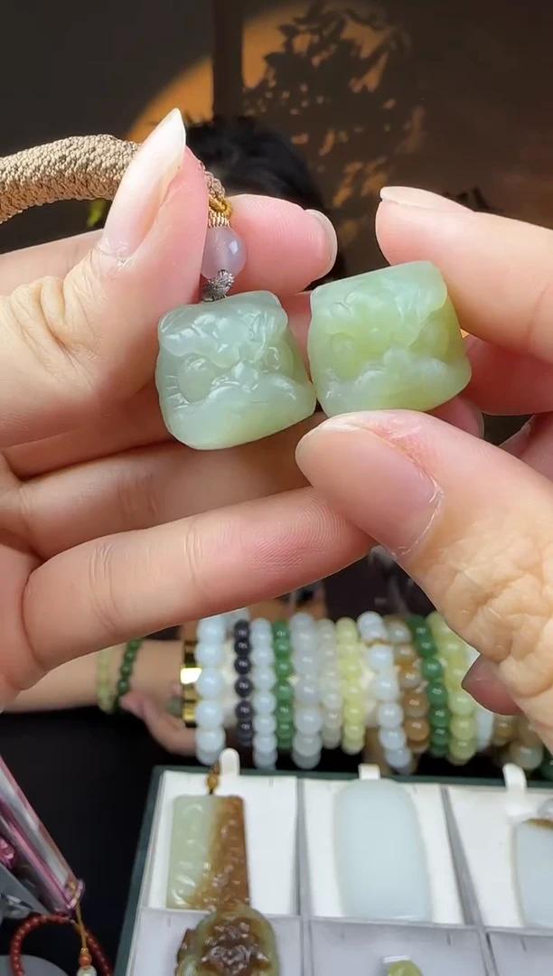 吊坠(不含链)未镶嵌和田玉JJD0104004多样性发一