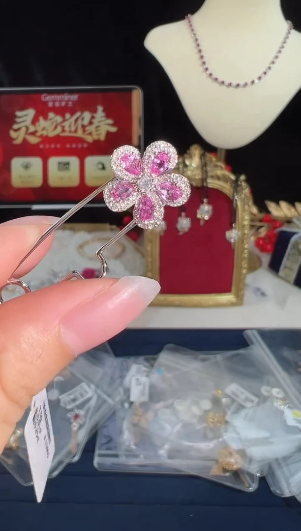 【闪购商品】彩色蓝宝石颈饰18K金镶嵌BX0605#-W#102