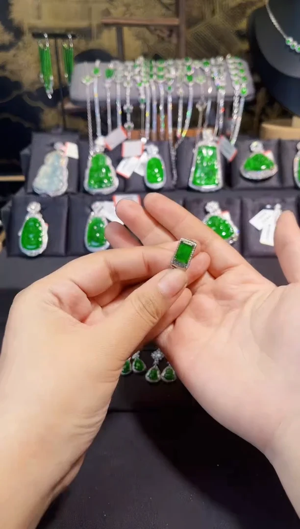 【闪购商品】翡翠戒指银S925镶嵌戒指