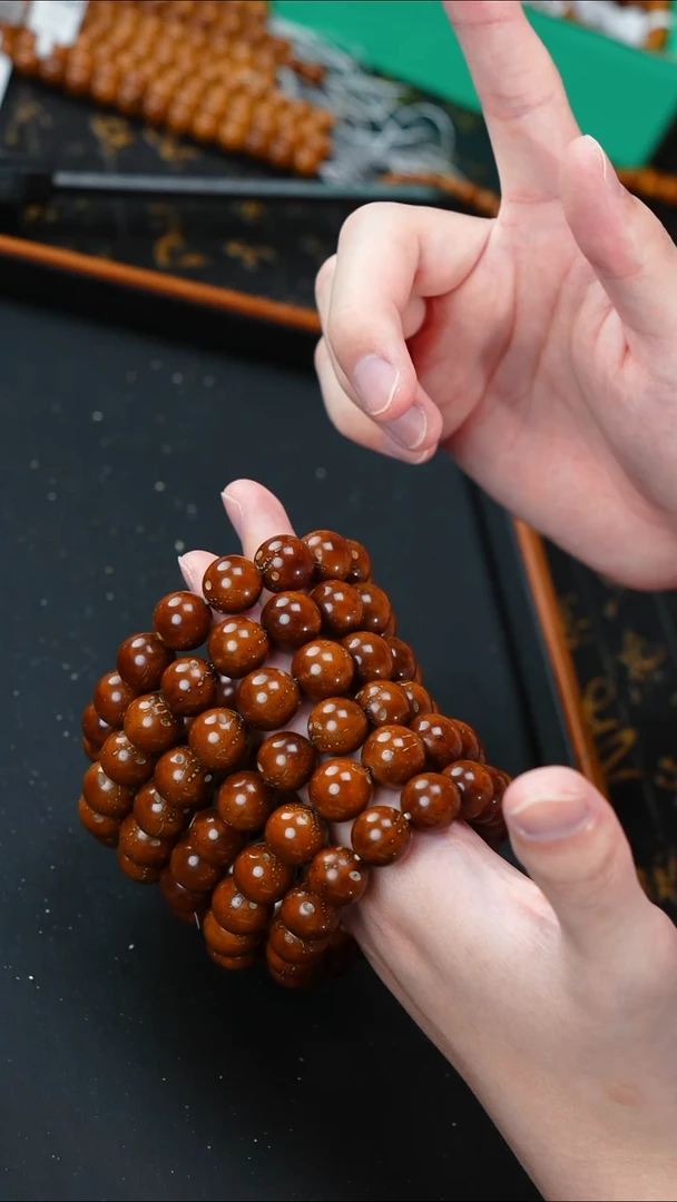 手串紫金鼠油核光珠13+      10692