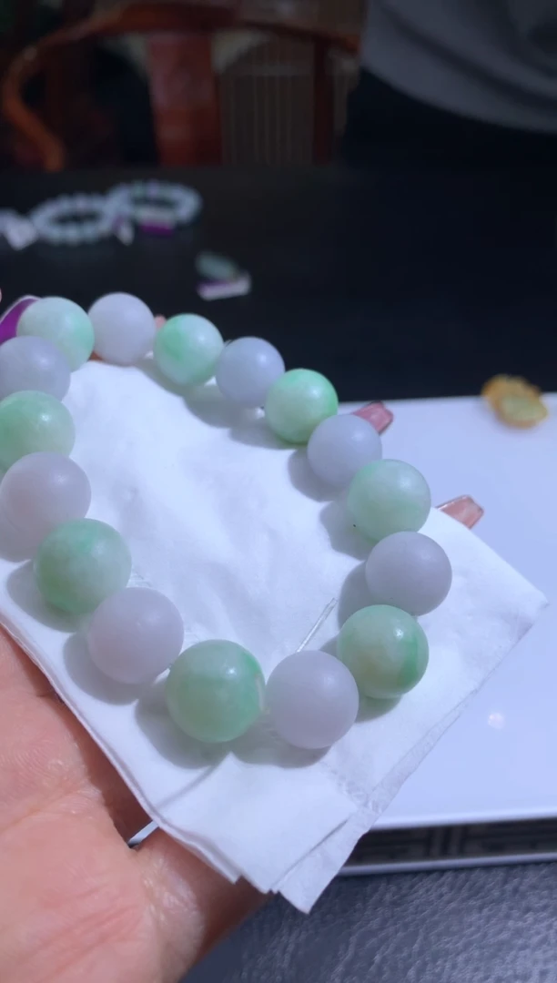 未镶嵌定制翡翠笑*嘻翡翠