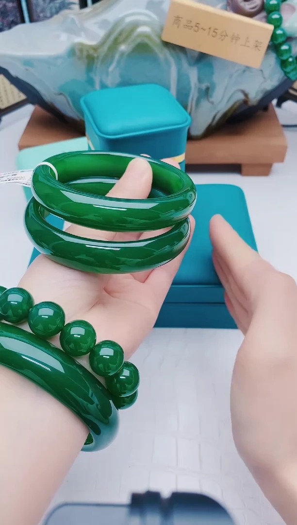 【闪购商品】玛瑙/玉髓手镯未镶嵌玛瑙手镯