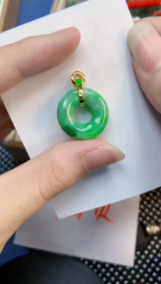 翡翠未镶嵌吊坠(不含链)1