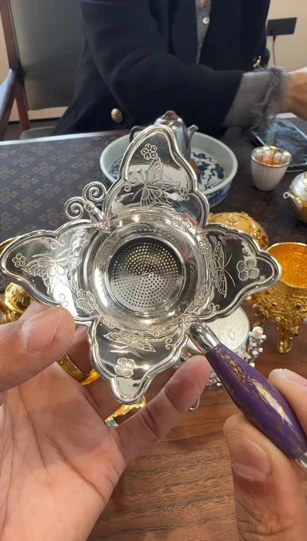 呆坐 錾刻紫穆漆韵蝴蝶茶漏