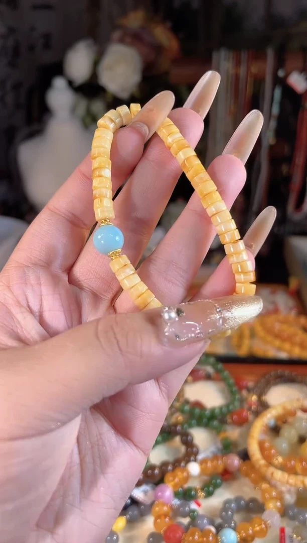 【闪购商品】蜜蜡手链未镶嵌多样性发货其一