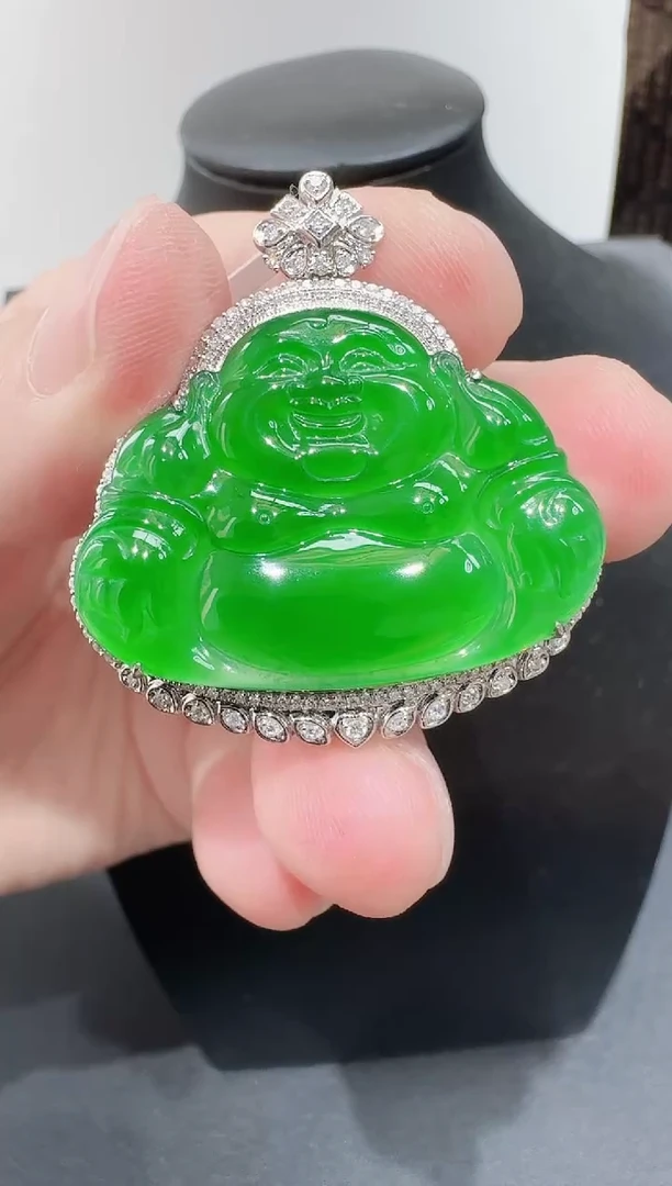 颈饰18K金镶嵌翡翠寄售回流，24小时鉴赏期