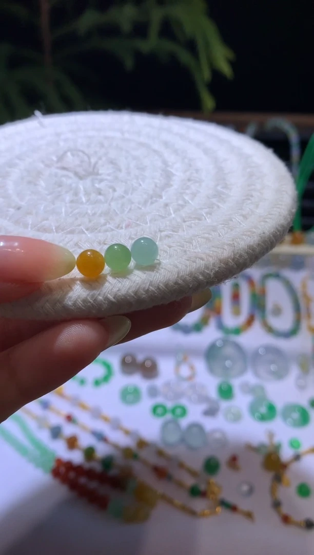 【闪购商品】定制翡翠未镶嵌6珠子三个230+23