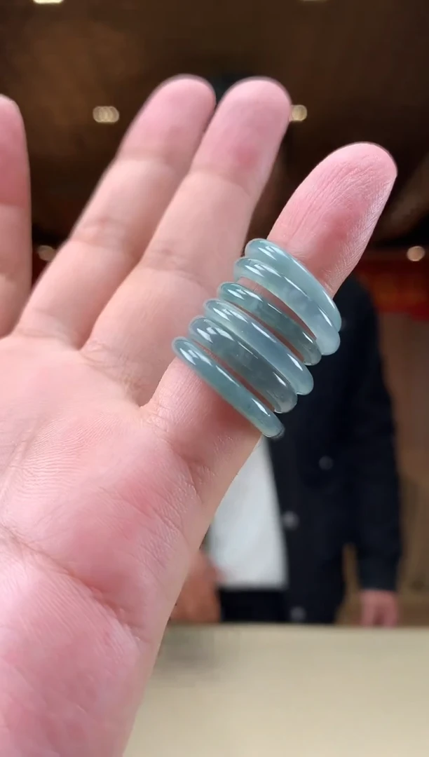 【闪购商品】定制翡翠未镶嵌多样性发货（只发一件) *d1