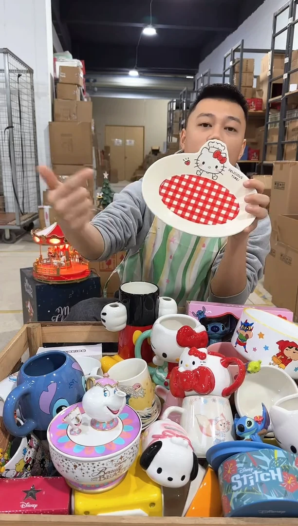 瓷片原盒kt猫红格子餐盘