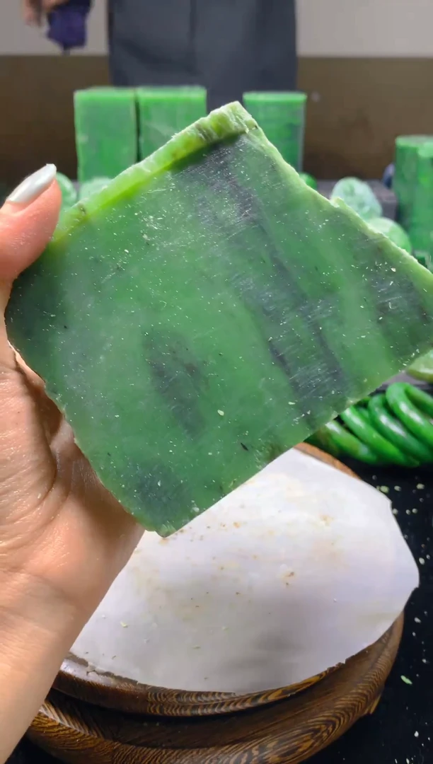 未镶嵌和田玉（碧玉）珠宝半成品1