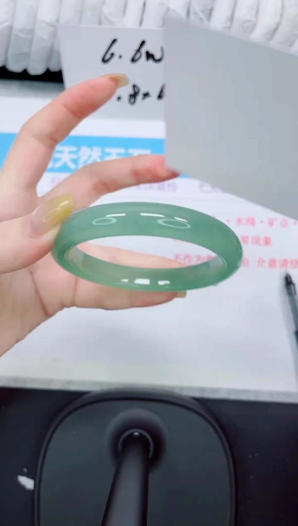 石英质玉手镯未镶嵌189