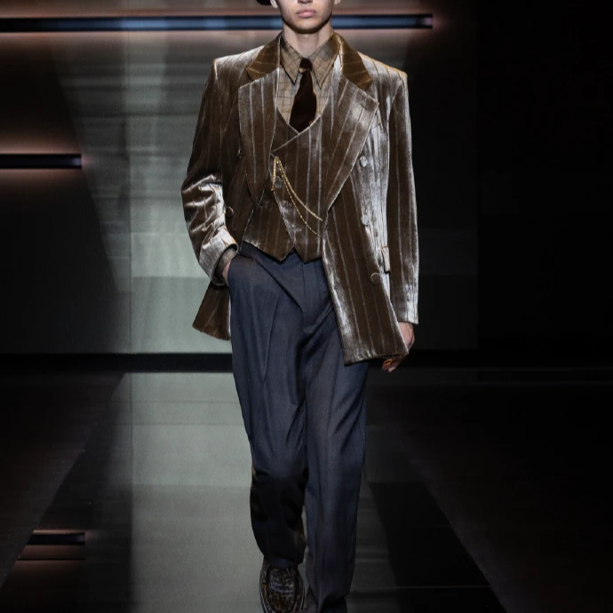 kk新款男高端显瘦遮肉鹅绒上衣百搭轻奢