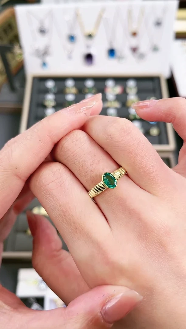 【闪购商品】祖母绿戒指银S925镶嵌s4566