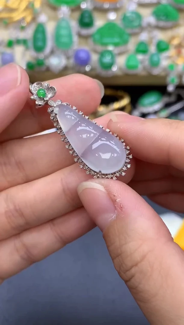 颈饰18K金镶嵌翡翠285-中国好珍宝