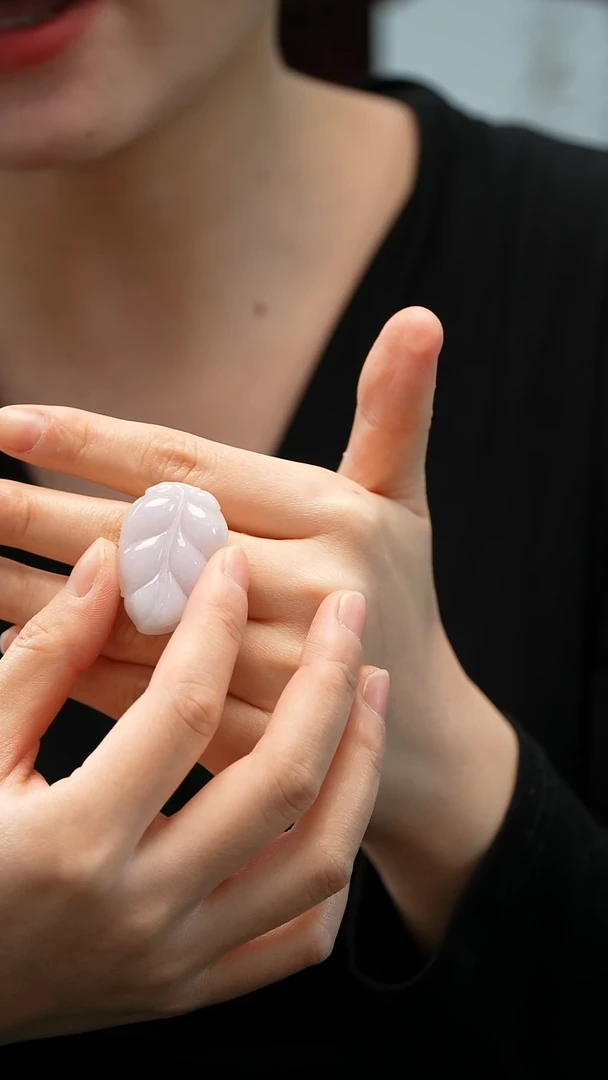 颈饰未镶嵌翡翠叶子