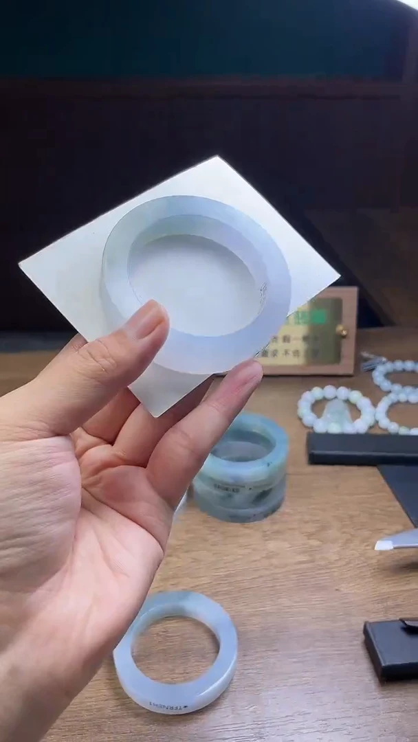 未镶嵌手镯定制翡翠酒*定制