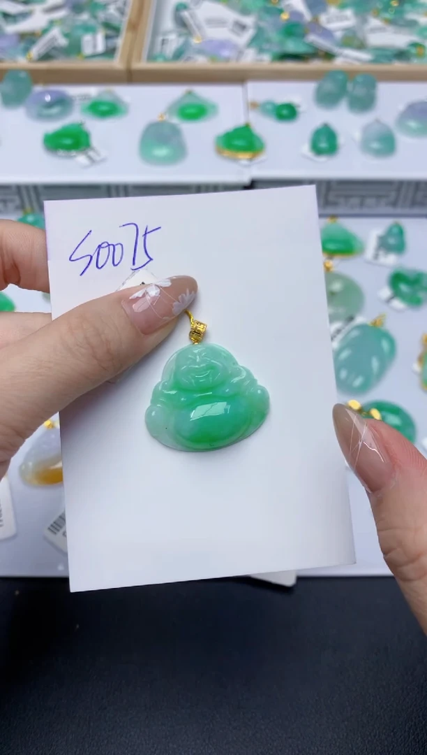 翡翠18K金镶嵌颈饰11111111