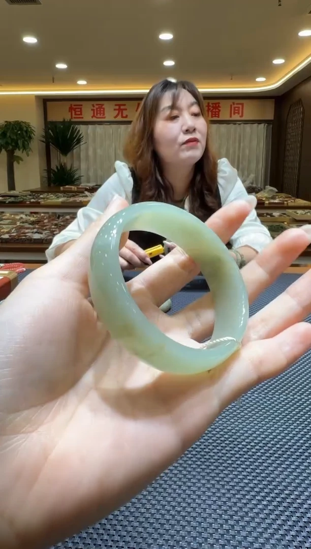 颈饰未镶嵌和田玉手镯59