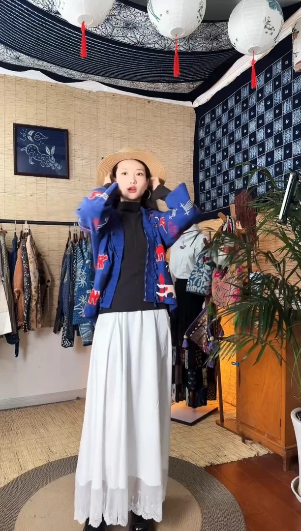 【闪购商品】设计师款蓝动物刺绣外套