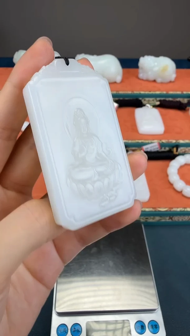 颈饰未镶嵌和田玉1