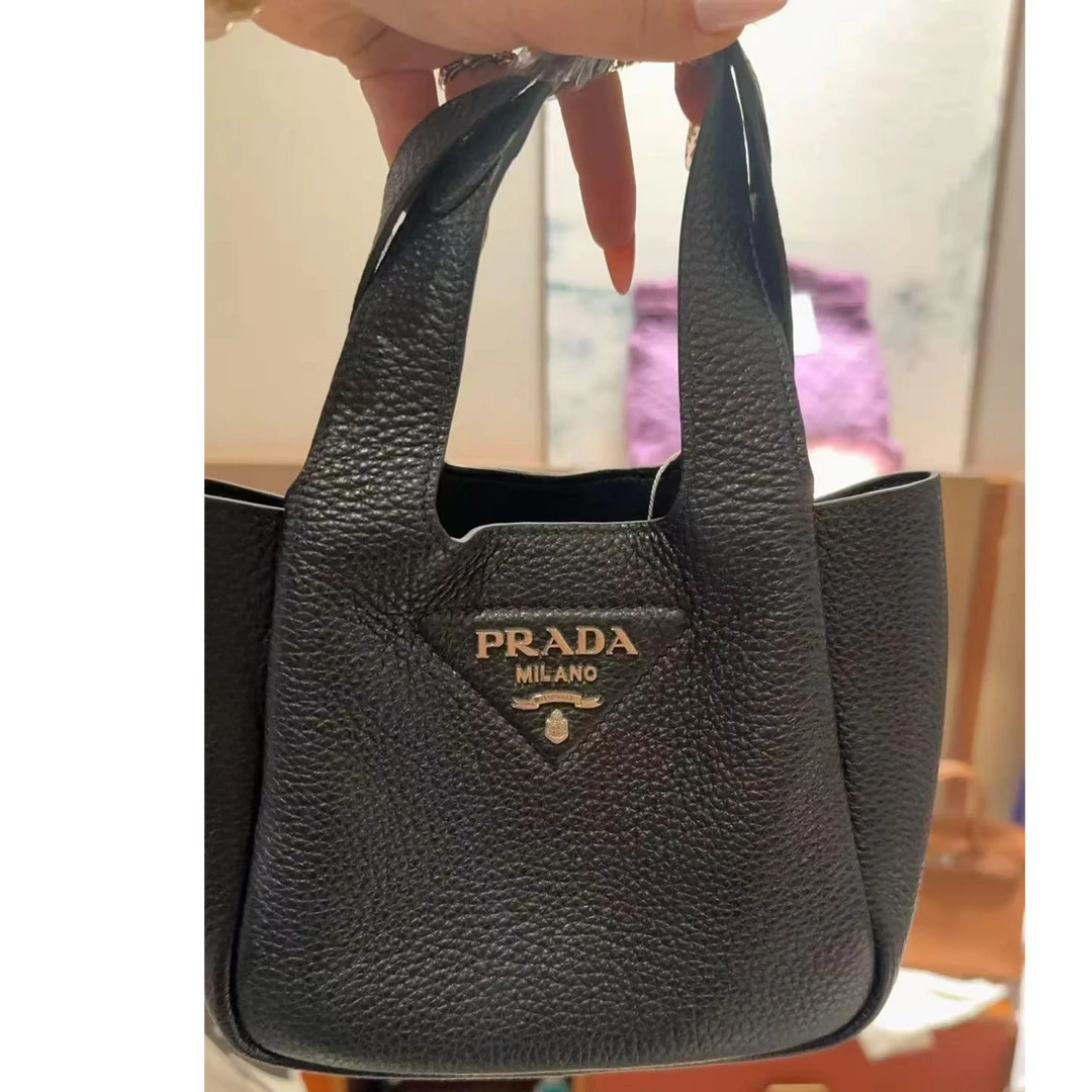 99新 Prada/普拉达 壹臻包展/黑色菜篮子 76459232