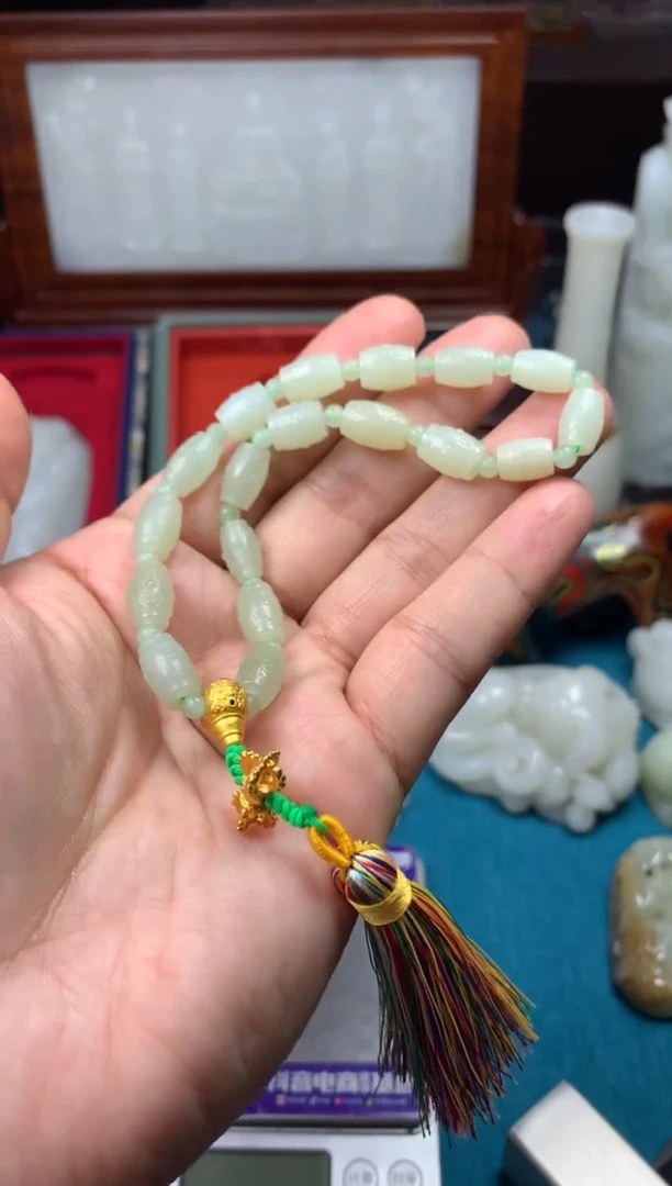 颈饰未镶嵌和田玉拍一发一