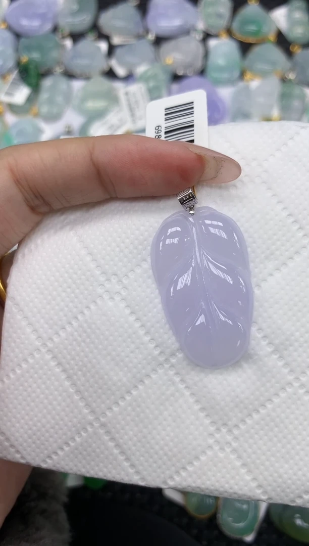 颈饰18K金镶嵌翡翠1111111111