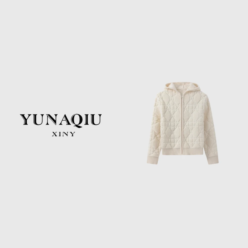 YUNAQIU 长袖时尚设计师圆领秋冬提花套头秋季外套-8594