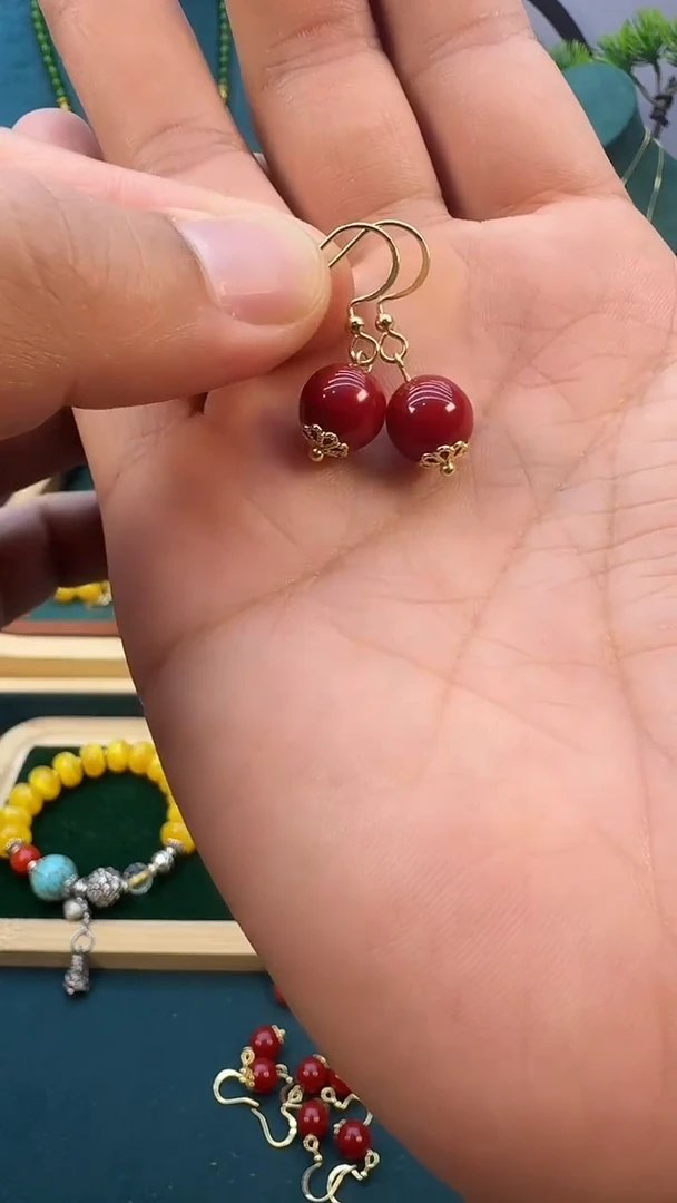 玛瑙/玉髓耳钉14K金镶嵌E161