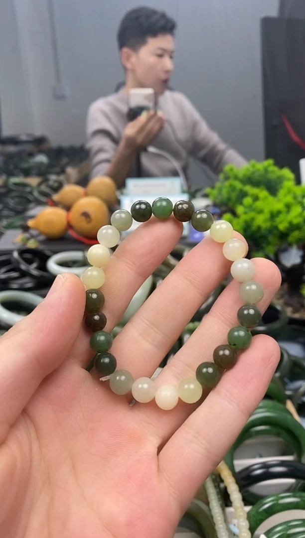 未镶嵌手镯和田玉8mm