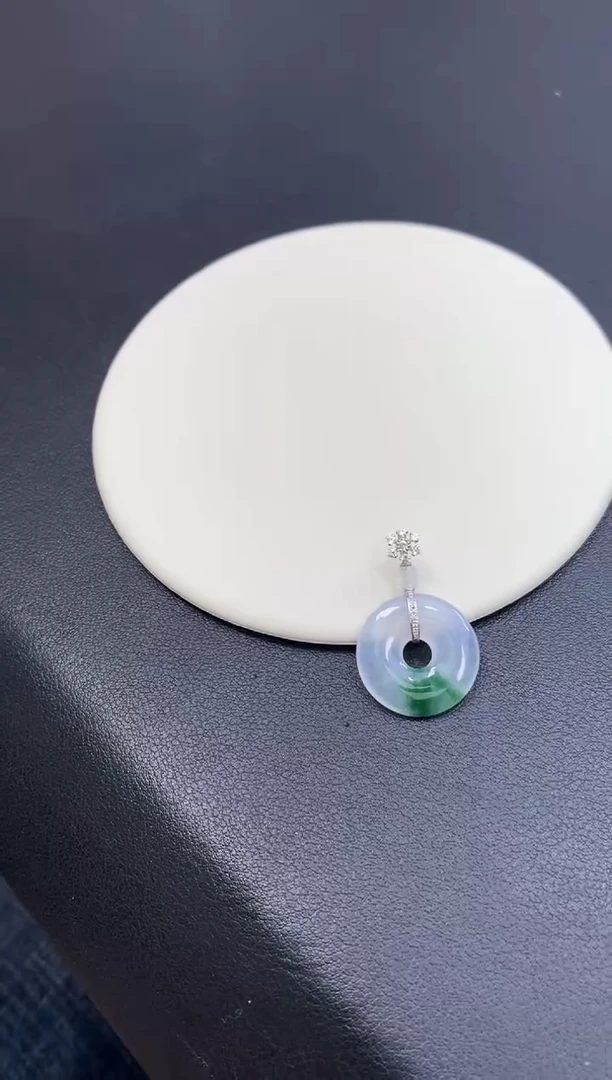 18K金镶嵌挂件翡翠48小时鉴赏期 退货不扣服务费