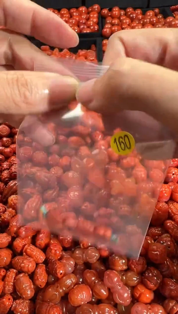 颈饰未镶嵌南红玛瑙1