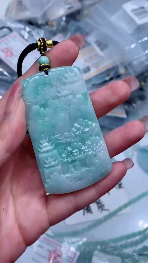 翡翠未镶嵌颈饰吊坠