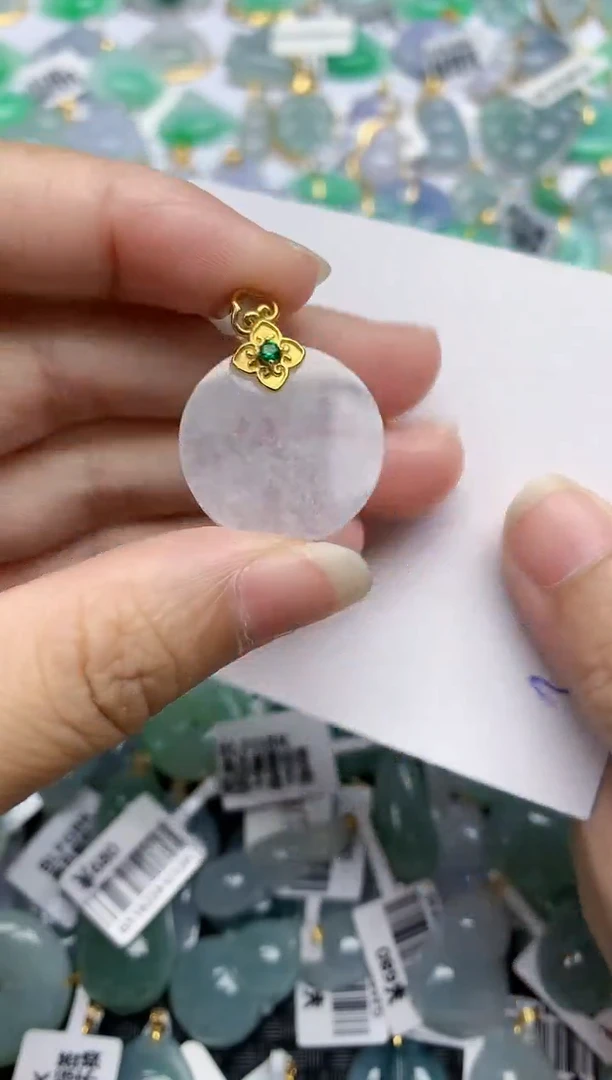 翡翠未镶嵌颈饰天然翡翠A货