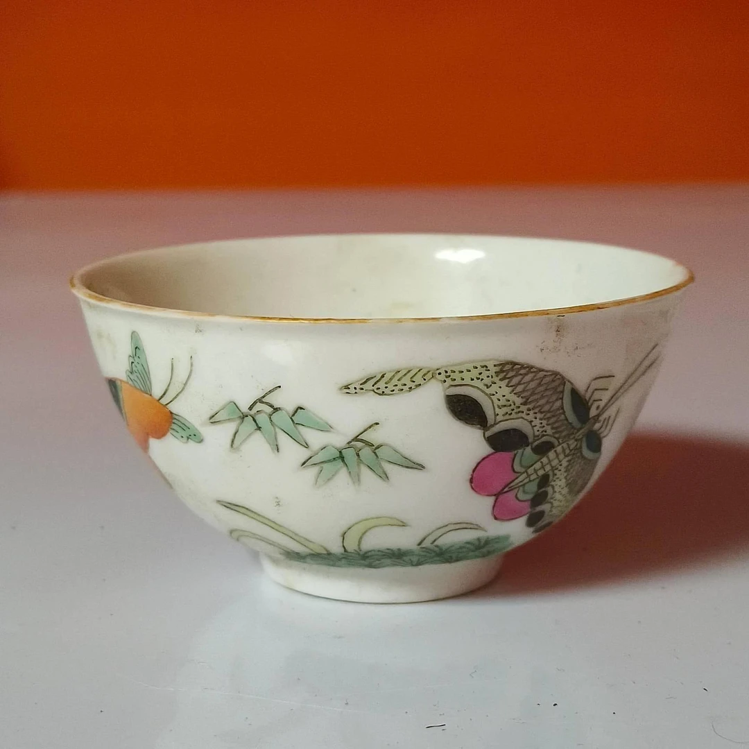 3613清晚期 粉彩花卉纹品茗杯
