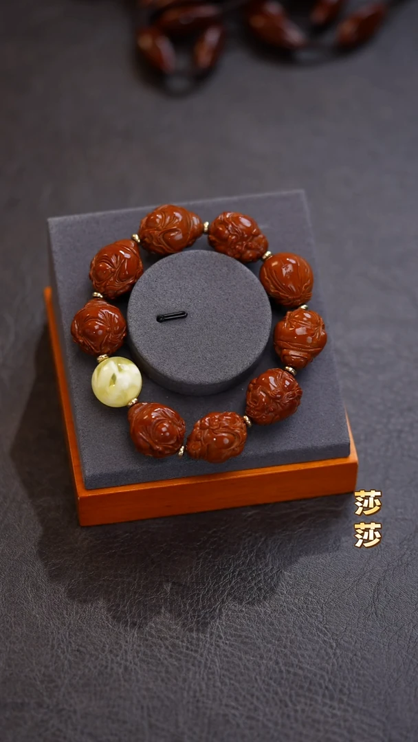 吊坠橄榄核财神手串