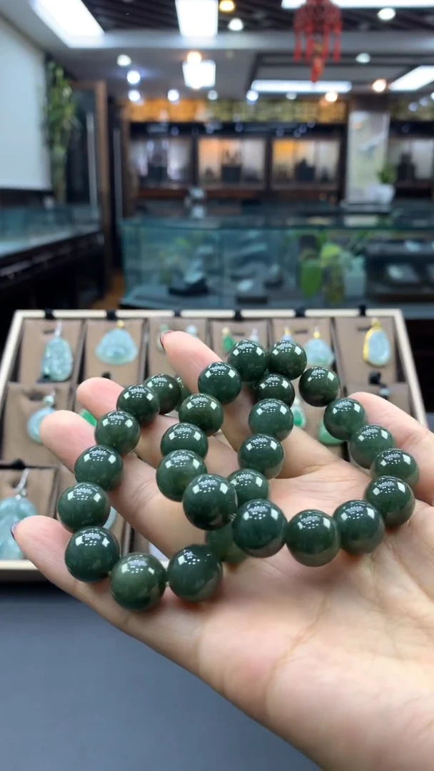 未镶嵌手串翡翠手串多样性发其一