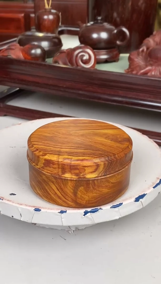 【闪购商品】香枝木类端景台越黄品香罐8.7*4.2