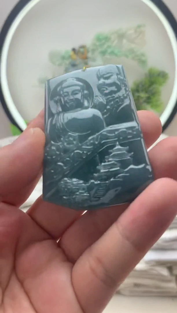 颈饰未镶嵌翡翠大日如来