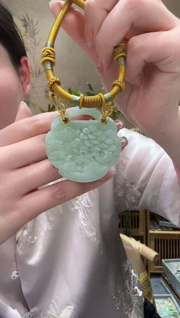 【闪购商品】翡翠颈饰未镶嵌吊坠