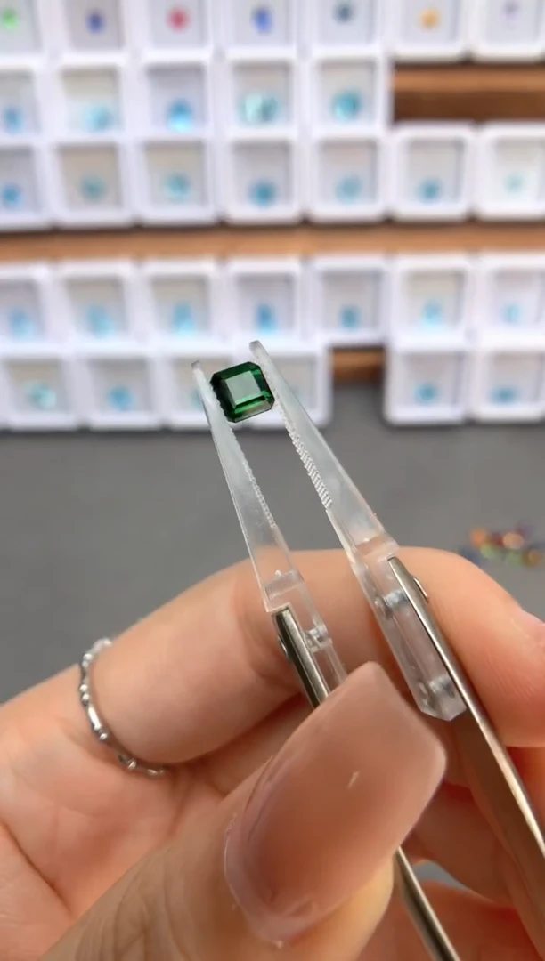 未镶嵌裸石定制碧玺0.88ct 10098