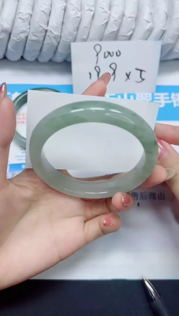 石英质玉手镯未镶嵌86/64