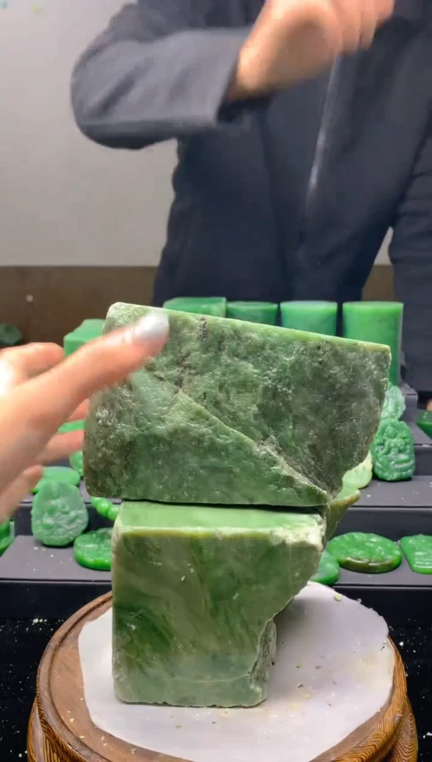未镶嵌和田玉珠宝半成品1