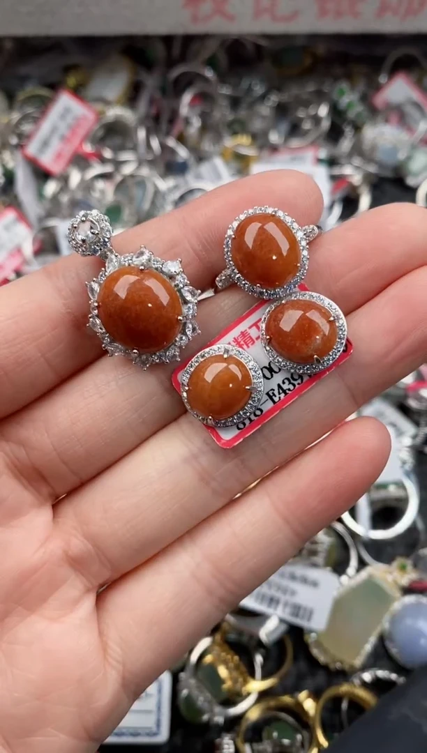 银S925镶嵌戒指翡翠777              2