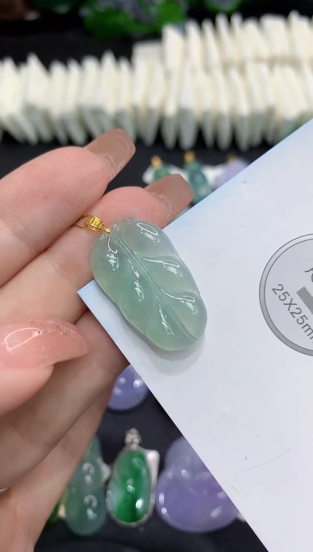 吊坠(不含链)18K金镶嵌翡翠11