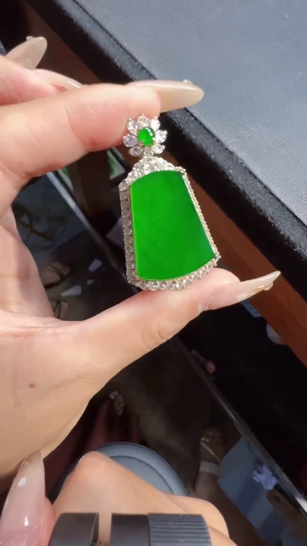 未镶嵌定制翡翠翡翠A货有轻微色差属于正常现象无事牌多样性发货1