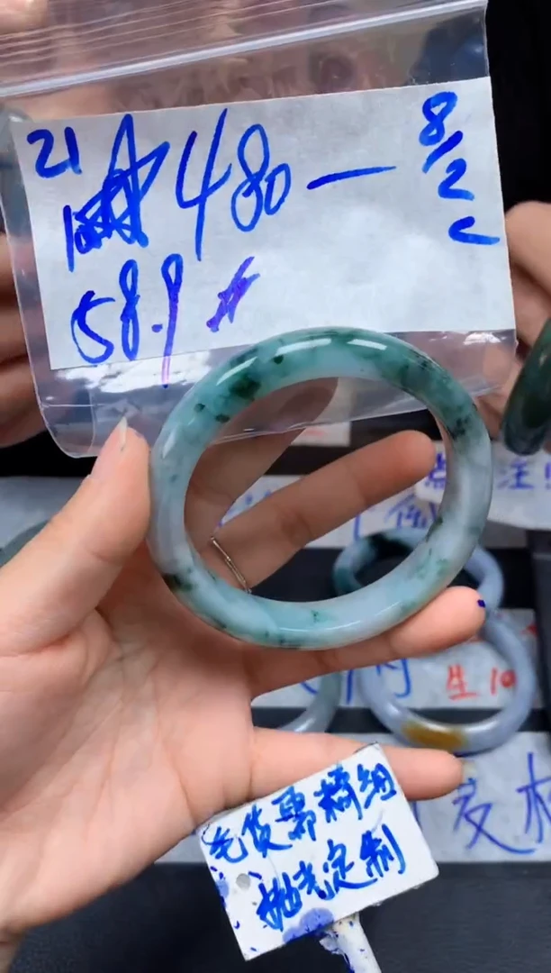 【闪购商品】定制翡翠未镶嵌21毛货需精细抛光手镯多样性拍一发一